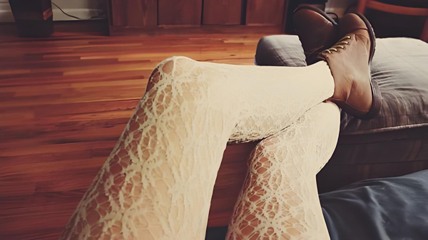 Why silk stockings make people like