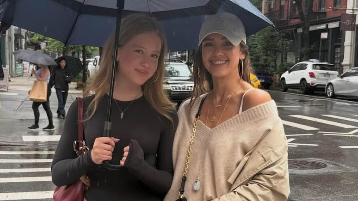 Jessica Alba wears ring on THAT finger after tribute to ex Cash Warren on Father’s Day